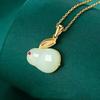 Collar con colgante de conejo animal del año del conejo para mujer, conejo de jade Hongyun, suerte, lujo ligero, cadena de clavícula de alta calidad, simple para Instagram