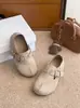 Sapatos Birkenstock Retrô Femininos 2026 Primavera Outono Novos Mocassins com Aumento Interno de Altura Sapatos Individuais Fivela de Cinto Bico Dividido Sintético Moda Sapatos Casuais