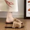 Pantuflas de Ante y Piel Estilo Coreano con Estampado de Leopardo Retro para Mujer, Para Usar en Exteriores, Nuevo Estilo Otoño 2026, Súper Calientes, Suela Plana, Chanclas de Algodón con Tira Única