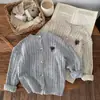 Preço Especial de Liquidação, Sem Devoluções ou Trocas Cardigan Bordado com Bolinhas Coloridas para Meninos Outono Bangcheng MY0007
