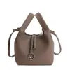 Bolsa de Axila Retrô Simples de Grande Capacidade para o Dia a Dia, Bolsa de Ombro Versátil em Couro Macio, Nova Bolsa Saco de Moda de Alta Qualidade
