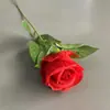 Día de San Valentín Rosa de Seda de Cabeza Única Flor Artificial Decoración de Boda Arreglo Floral Decoración del Hogar Rosa de Terciopelo en Stock