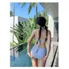 Top de tubo estilo 'Puro Deseo' a rayas de alta gama Bikini de cuatro piezas conservador inspirado en Chanel para mujer con pañuelo para la cabeza
