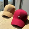 Gorra de béisbol de lana simple estilo coreano bordada con letras, gorra versátil para pareja, ala ancha, estiliza el rostro, gorra de mujer de moda