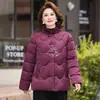 Ropa de maternidad estilo corto con chaqueta de algodón polar añadida, ropa de algodón para mujeres de mediana edad y mayores de 50 años, talla grande, ropa adelgazante, cuello alto, rojo, chaqueta acolchada de algodón festiva
