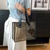 Bolsa de Maquillaje Portátil de Gran Capacidad, Transparente, Bolsa de Almacenamiento Simple y Elegante, Conveniente para Viajar, Neceser Transparente de PVC