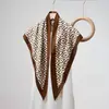Fajín Triangular de Sarga Moda Primavera, Verano y Otoño Bufanda de Seda Retro Coreana Bufanda Triangular Fina para Mujer Baotou