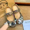 El mismo estilo que en Xiaohongshu: Zapatos de ballet KT con estampado de leopardo decorativo, accesorios de moda y versátiles, dijes para zapatos, hebillas decorativas para zapatos con agujeros DIY