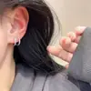 Brincos de Zircônia com um Toque Delicado e de Alto Padrão, Ear Cuffs Assimétricos, Super Brilhantes, Estilo Luxo Discreto, Brincos Argola Simples com Pino de Prata, Modernos