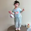 Traje de Manga Corta para Niña Verano 2026 Nuevo Ropa de Camiseta Infantil Conjunto de Dos Piezas Pantalones para Niña Pequeña Bebé