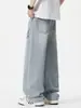Ropa para Hombre Maple House / Colección de Verano 2026: Jeans de corte recto y holgado, pantalones vaqueros casuales y versátiles