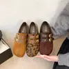 Zapatos de mujer estilo Birkenstock de cobertura total con punta dividida retro, nueva colección otoño 2026, zapatos planos casuales de cuero Mary Jane de punta poco profunda