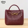 Nova Bolsa Feminina Texturizada para Primavera e Verão 2025 Bolsa Totalmente Feita à Mão Tendência Versátil Bolsa de Ombro de Grande Capacidade Bolsa Transversal