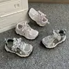 Zapatos deportivos para niños, nueva colección otoño 2026: zapatillas de running transpirables de doble malla para niñas, zapatillas de running antideslizantes elegantes y casuales para niños