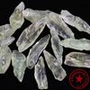 Venta al por mayor cristal blanco natural cristal verde espina dorsal piedra en bruto corte cetro cascajo Cristal accesorios colgantes DIY adornos