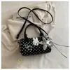 Bolso tipo cubo de lunares estilo coreano para mujer, nuevo y lindo bolso de hombro de dibujos animados 2026, bolso de mano cruzado casual versátil, transfronterizo