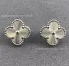 Nuevo Modelo de Exquisitos Pendientes de Trébol de Cuatro Hojas, Versión de Alta Gama con Oro V, Aguja de Plata 925, Chapados en Oro de 18 Quilates, Concha Blanca, Pendientes Completamente Incrustados con Diamantes para Mujer