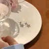 Pendientes de Mariposa con Flores de Otoño Elegantes de Lujo Ligero Diseño de Nicho de Gama Alta Estilo Ins Clavijas para Oreja Pendientes de Pin para Mujer