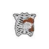 Europa y Estados Unidos broche de colección con forma de corazón visceral de hueso caliente insignia de ambiente divertido de Halloween accesorios de traje