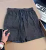 Shorts de malha leve estilo americano, de corte reto e modelagem solta, com design em patchwork, shorts esportivos respiráveis para o verão, shorts xadrez para homens