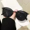Nuevas Gafas de Sol Redondas de Metal Estilo Retro Artístico de Hong Kong para Mujer, Gafas de Sol de Marco Tachonado de Moda para Hombre, Protección Solar