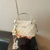 Bolsas de Nicho para Mulheres 2026 Novas Bolsas de Ombro Tendência Verão para o Trabalho Bolsas Transversais de Balde Elegantes e Exclusivas