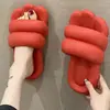 Zapatillas Blandas de Suela Gruesa Tallas Grandes para Mujer, Venta Caliente Transfronteriza, Nuevo Estilo de Verano, Modernas para Usar al Aire Libre, Zapatillas Antideslizantes para el Hogar de Pareja