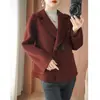 Novo casaco de lã moderno europeu e americano para outono e inverno, gola de terno curta, jaqueta de lã feminina elegante e estilosa