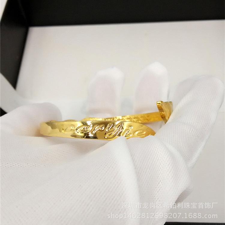 2324770680_1746031885