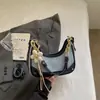 Bolso de Mano de Tela Sintética de Alta Gama tipo Empanada para Mujer, Bolso Cruzado, Nuevo Modelo de Moda Verano 2026 Versátil Bolso de Cadena para Hombro o Axila