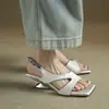 Sandalias romanas versátiles de cuero suave estilo hada para mujer, perfectas para combinar con faldas, con una sensación cómoda, nuevo modelo de verano, sandalias de exterior de punta cuadrada para mujer