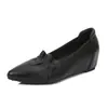 Sapatos da Mamãe com Solas Macias, Confortáveis 2026 Primavera Novos Versáteis Salto Anabela, Mocassins de Salto Médio, Mocassins que Aumentam a Altura para Mulheres