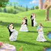Figuritas de pareja de novios de rosa miniatura para micropaísajes, accesorios de decoración DIY para casas de muñecas, pequeños adornos de escritorio