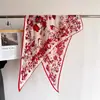 Elegante Bufanda Triangular de Terciopelo con Patrón de Espiga y Mariposas, Chal Cálido, Bufanda para el Cuello, Bufanda Versátil de Otoño e Invierno para Mujer, Pañuelo para la Cabeza, Bufanda