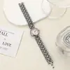 Nuevo Diseño de Moda Retro Redondo de Lujo Ligero Incrustado de Diamantes Reloj de Pulsera de Cuarzo para Mujer Versátil Exquisito Cadena