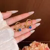 Nuevos Pendientes de Bloque de Color Retro Chino con Hebilla Integrada Diseño de Nicho para Mujer Sensación de Alta Gama Pendientes de Moda Versátiles Accesorios para Pendientes Venta al por Mayor