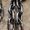 Fabricante Personaliza Cadenas de Elevación Pavonadas con Múltiples Especificaciones para Elevación, Placas de Cadena de Acero al Manganeso G80 Tratadas Térmicamente