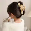 Pinza de garra de felpa para otoño e invierno, estilo elegante, para cabello fino en la nuca, pinza para el cabello de tamaño mediano para mujer, accesorio para el cabello tipo pinza de tiburón