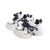 Zapatos deportivos para niños, versión coreana 2026, zapatos casuales modernos antideslizantes de suela blanda para niñas, estilo primavera y otoño, zapatos tipo papá para niños, beige