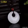 Gordura de Carneiro de Xinjiang Jade Branco Seda Dourada Jade Fivela da Paz Grande Média Pequena Estilo Homens Mulheres Verde Tianshan Fivela da Princesa Pingente de Jade Pingente de Jadeíta