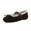 Ropa exterior elegante con forro polar, lindos zapatos peludos para mujer, zapatos de algodón, Mary Janes súper calientes y peludos con hebilla, lazo francés, zapatos de invierno gigantes