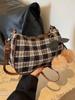 Bolsos de Moda de Este Año para Mujer Otoño e Invierno 2026 Nuevo Bolso Cruzado para Teléfono para Mujer Diseño de Nicho Ins Bolso de Hombro Único Bajo el Brazo
