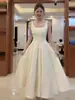 Vestido sin mangas de cuello cuadrado con dobladillo ancho para mujer, minimalista y elegante, estilo favorecedor y suave, versátil para citas y salidas