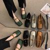 Zapatos Mary Jane de Cuero Pequeños Retro con Cadena Metálica, Punta Cuadrada y Suela Suave, Nuevo Estilo Británico 2025, Versátiles y Elegantes