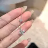 Novo colar de flor de quatro folhas zircônia de diamante cintilante textura de luxo leve Coringa feminino corrente delicada para clavícula atacado ao vivo