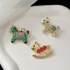 Broche de Caballo Moneda Roja para Mujer, Año del Zodiaco, Diseño Nuevo, Exquisito Pin Accesorio