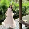 Vestido romántico estilo francés sin espalda con cuello halter con un chal de hada para vacaciones de verano en la playa en chifón rosa agua y verde lago