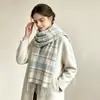 Bufanda a cuadros versátil y elegante para mujer, nuevo diseño coreano invierno 2026, regalo para estudiante, bufanda cálida para el cuello