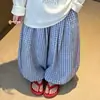 Conjunto de Roupas com Proteção Solar Infantil Outono Novo Estilo Versátil para Meninas Camisa Estampada de Gola Redonda Solta Cardigã Casual Calça Xadrez Tendência