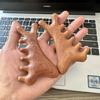 Item em AltaPente Massageador Quatro em Um de Sândalo para Terapia Capilar, Gua Sha, Ferramenta Mágica para Desobstrução de Meridianos Pente de Sândalo